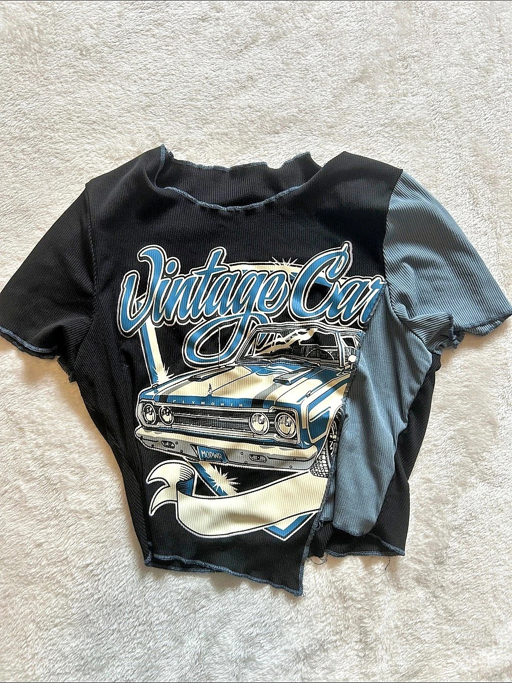 ROMWE Vintage Car Graphic Tee in Black & Blue Size Small